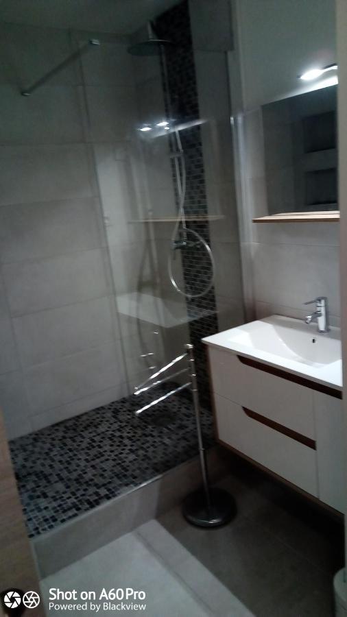 Apartamento Au Meublé des Roches Saint-Gilles-les-Bains Exterior foto